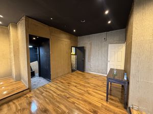 Photo 6- click for photo gallery